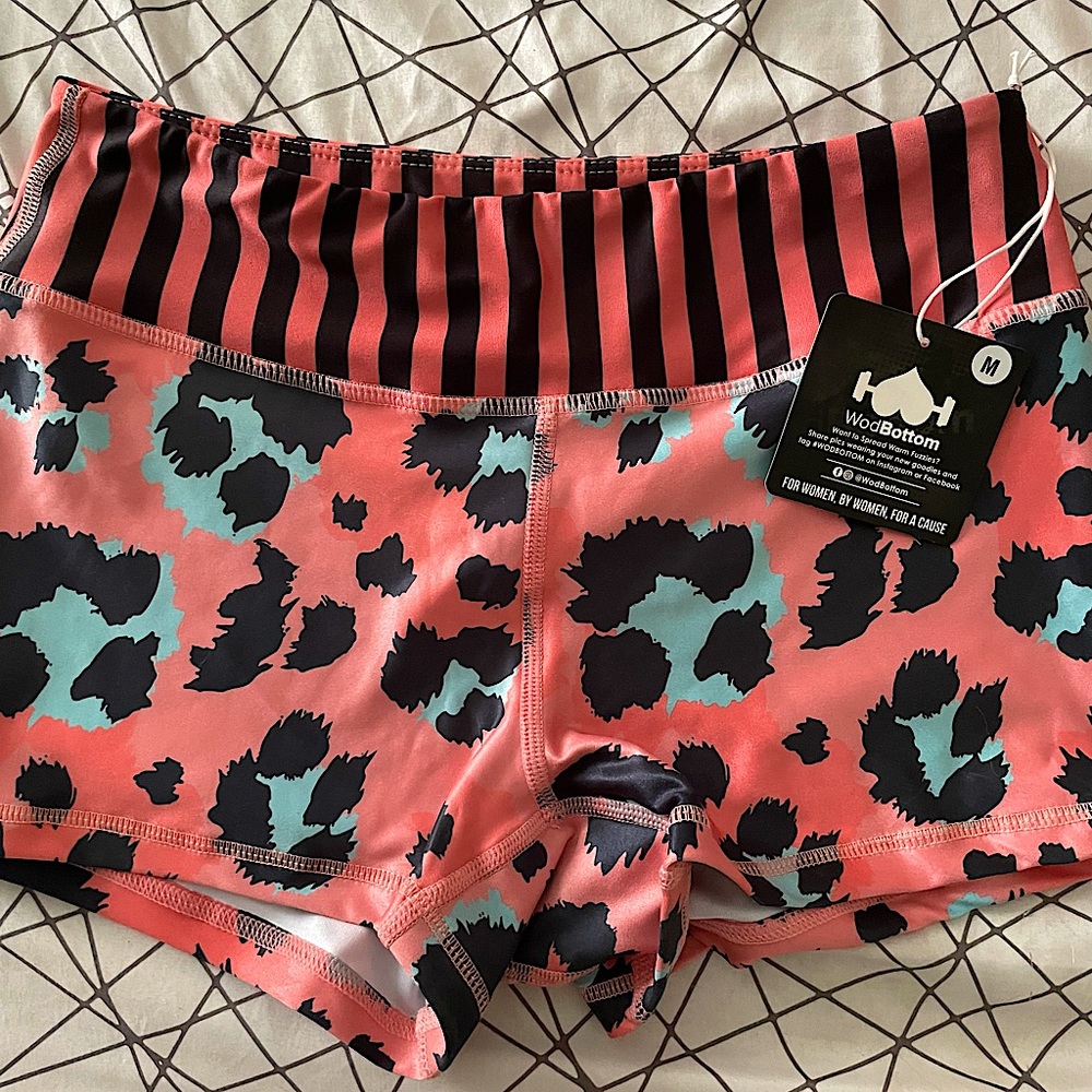 WOD BOTTOM CROSSFIT WORKOUT SHORTS! BNWT! 🧡💙💗